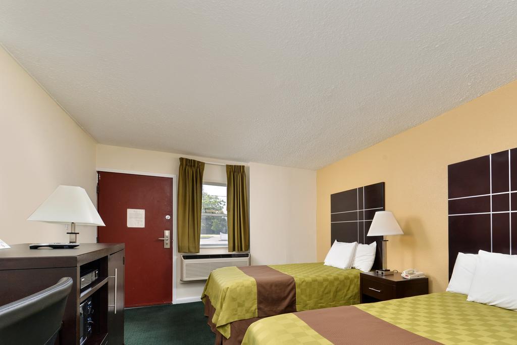 Americas Best Value Inn - Port Jefferson Station - Long Island Chambre photo