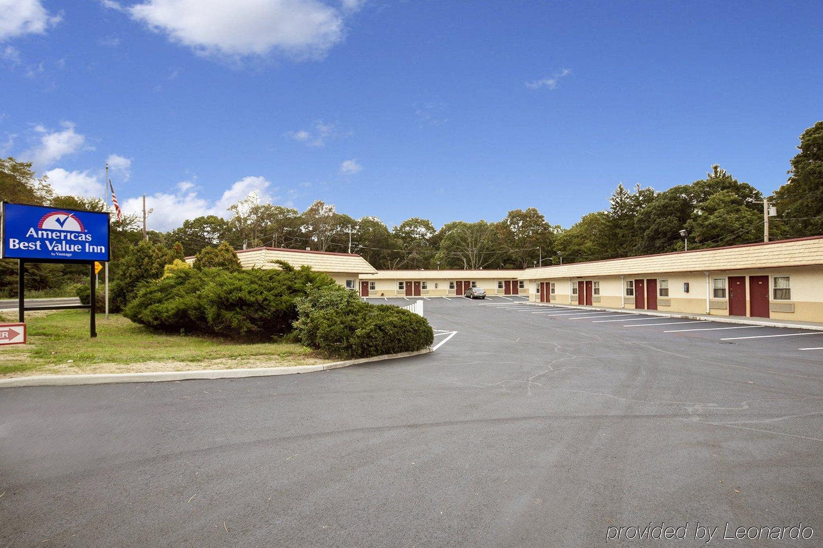 Americas Best Value Inn - Port Jefferson Station - Long Island Extérieur photo