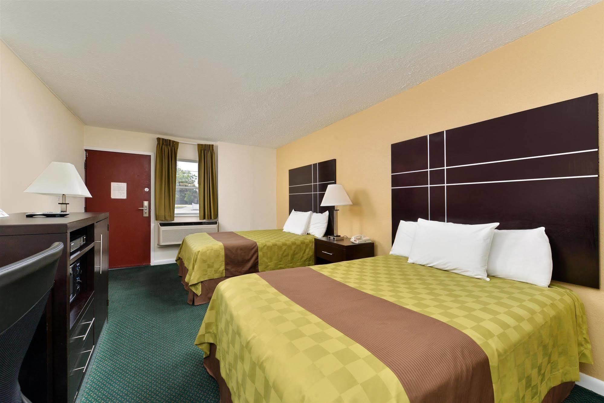 Americas Best Value Inn - Port Jefferson Station - Long Island Extérieur photo